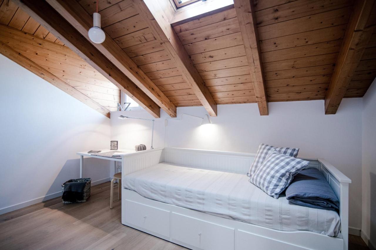 Modern Luxury Attic - Bymyhomeinโกโม ภายนอก รูปภาพ