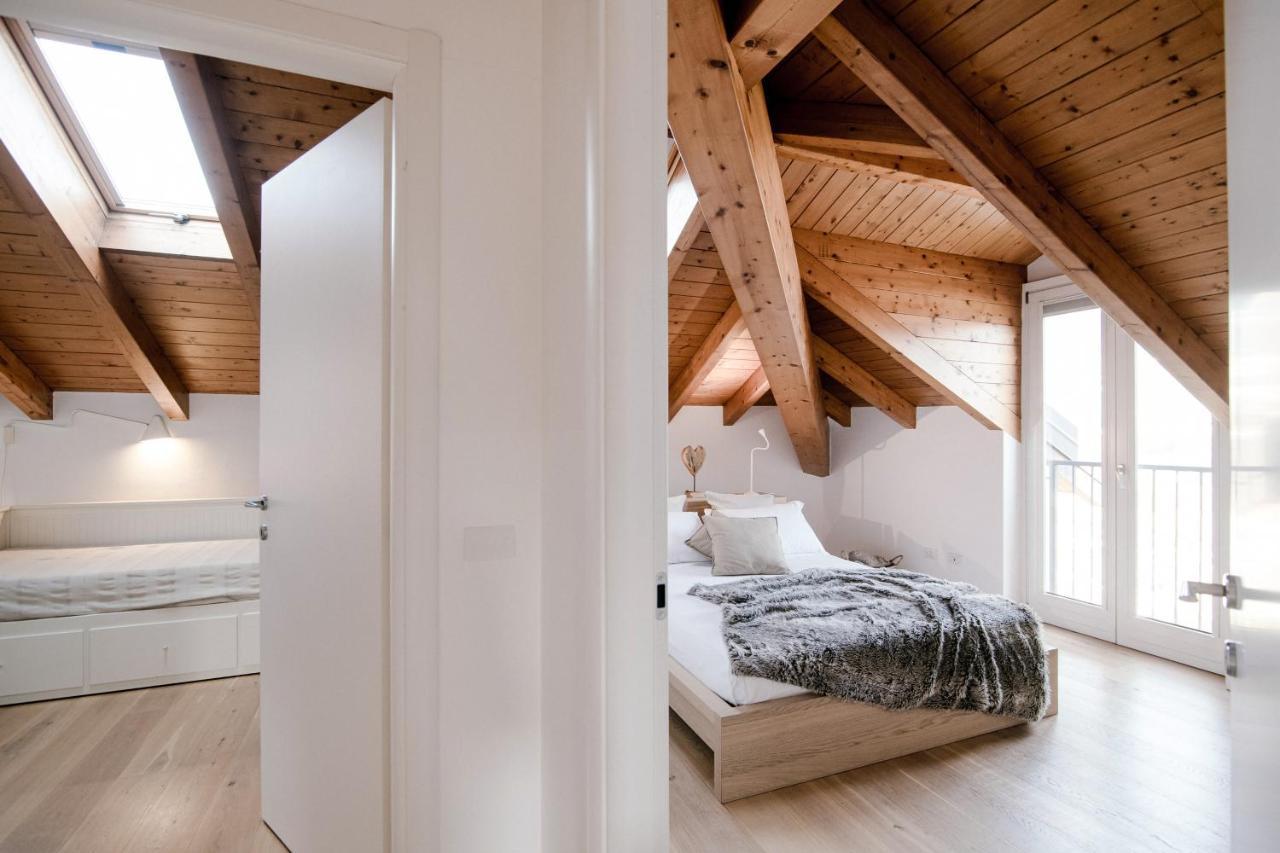 Modern Luxury Attic - Bymyhomeinโกโม ภายนอก รูปภาพ